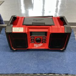 Milwaukee M18 Jobsite Radio (2890-20)