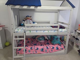 Wood Bunk Bed and two mattresses ( Twin)