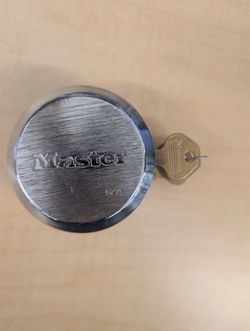 Heavy Duty Outdoor Padlock with Key, Hidden Shackle