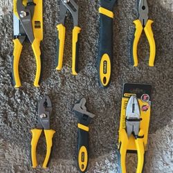 New Stanley 7 Piece Wrench and Pliers Set