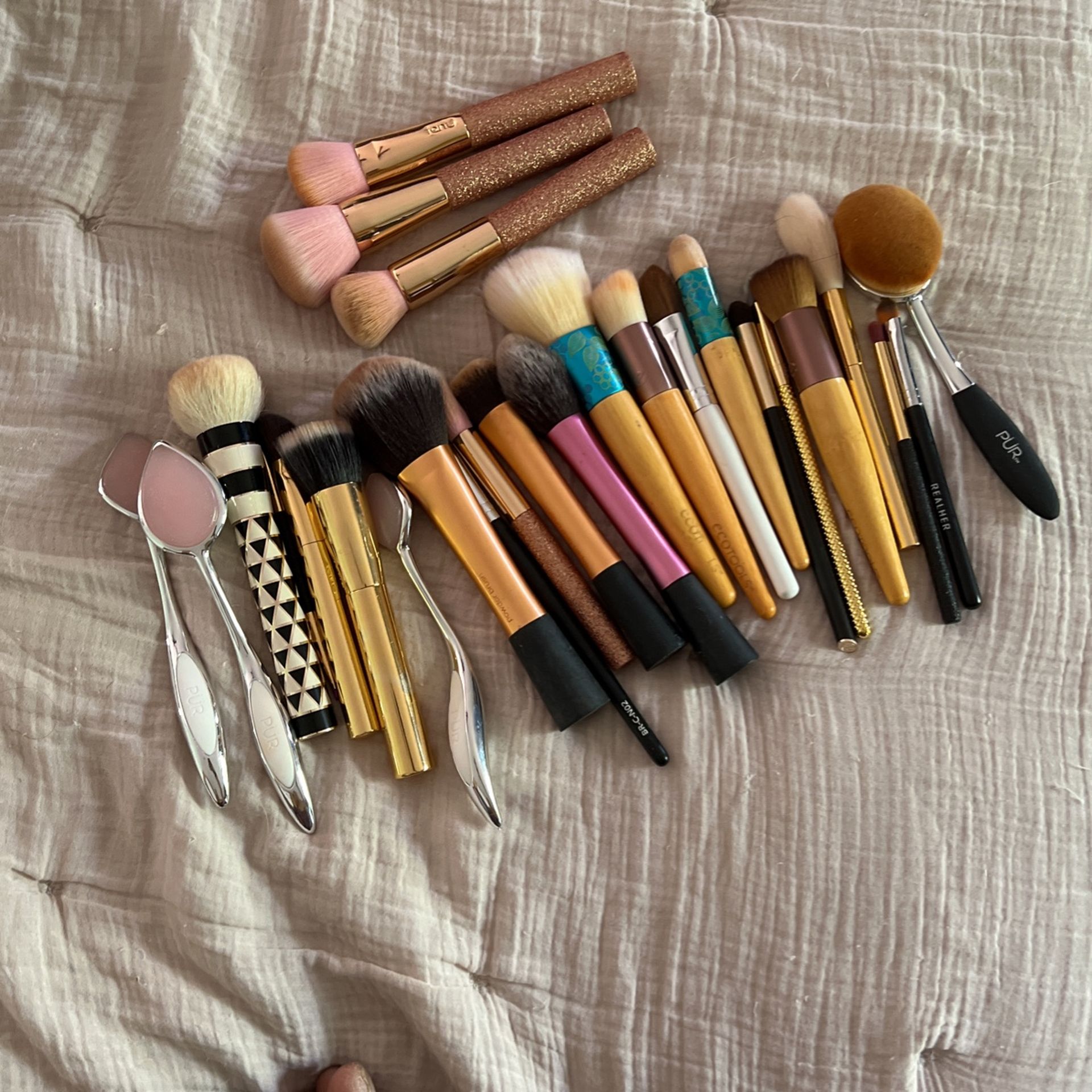 Makeup Brushes 