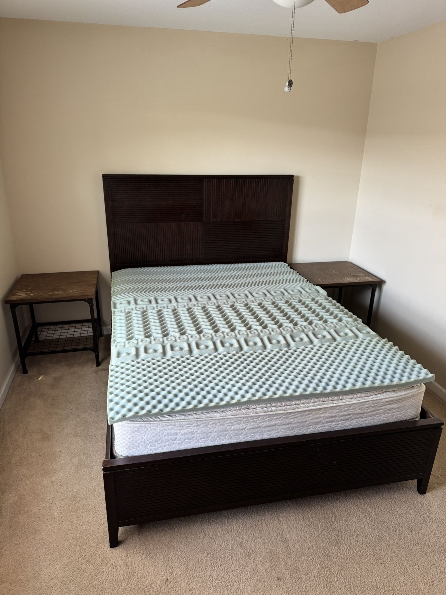 🔥 Quality Bed Set 🛏️ Headboard + Mattress + Box Spring – Great Condition