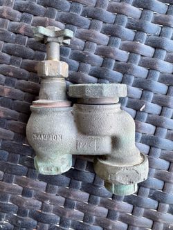 Champion brass three-quarter inch manual antisiphon valve Model 466 / 150 Psi