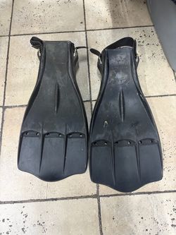 Genuine Scubapro Jet Fins – Heavy Duty Rubber Dive Fins with Straps