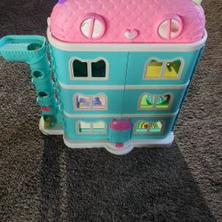 Gabbys Dollhouse 