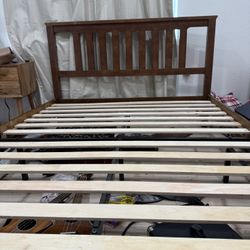 Free Wood Full size bed Frame!! Bought In April!! Like new Just Needs A Quick Fix
