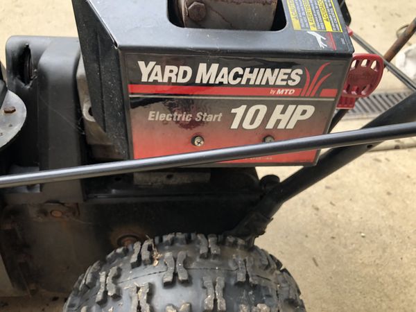 Electric start Yard Machine 10 hp snow blower for Sale in Geneva, IL