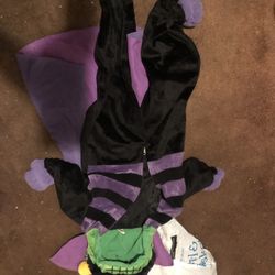 Costume Large