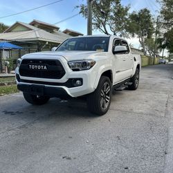 2017 Toyota Tacoma