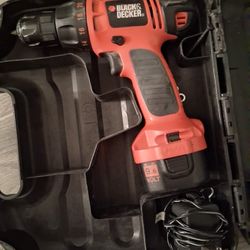 Black & Decker 9.6V Cordless Drill (HP131) with Case & Charger 