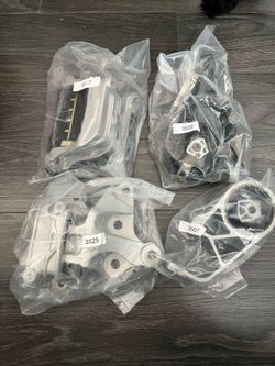 Chevy Traverse 4pcs Motor Mounts 18-23
