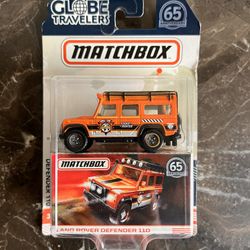 Matchbox Globe Travelers Land Rover Defender 110, Orange