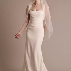Beautiful Classic Soft White Wedding Dress - Size 6/8