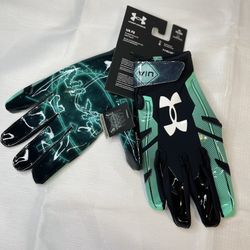 Under Armor  XL Men’s football gloves 