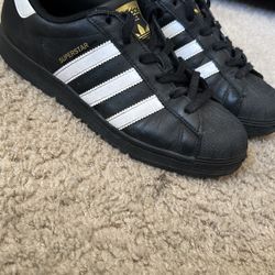 Adidas superstars blacks size 6.5