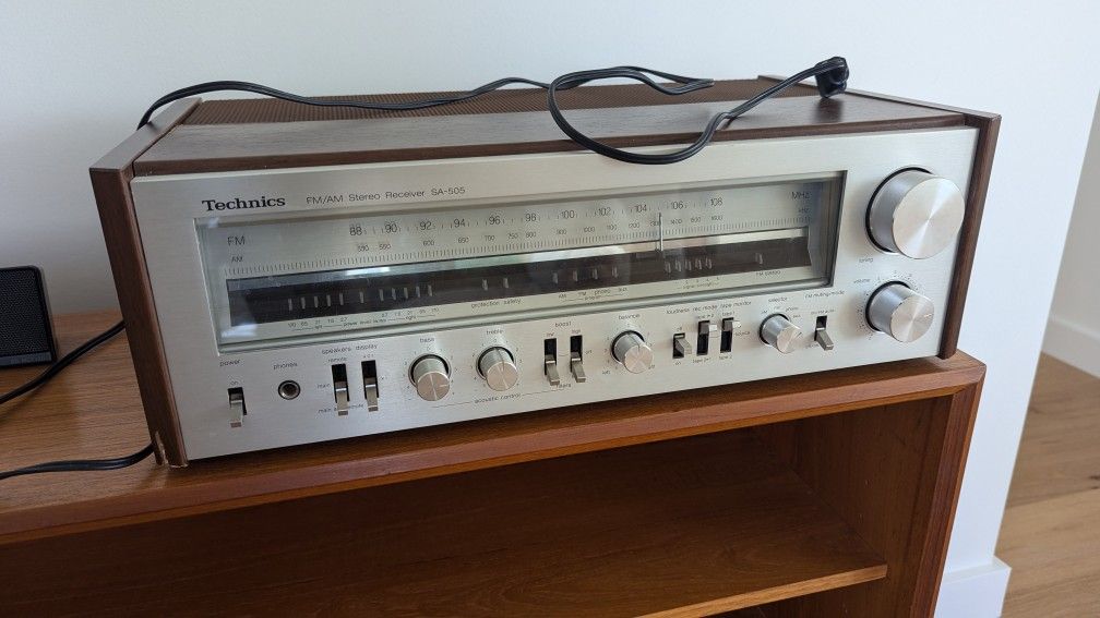 Vintage Technics SA-505 Stereo Receiver '70s - Good working Conditions