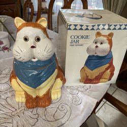Cat cookie jar