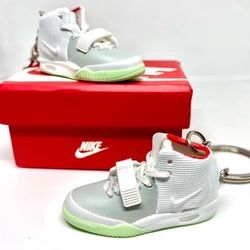 Air Kanye Platinum 3D Mini Sneaker Keychain