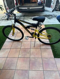 Mongoose XR-75 mountain bike,