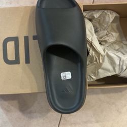 Yeezy Slides