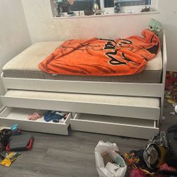 IKEA Twin Sliding Bunk Beds With Sliding Storage
