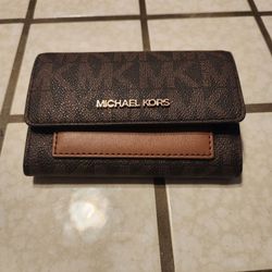 Small Michael Kor Wallet