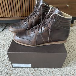 Gucci leather sneakers