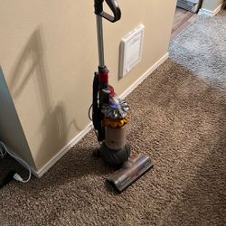 Dyson Vacuum multi Floor