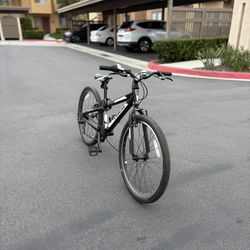 Trek Bike 820