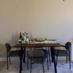 Dining Table Set With 4 Comfortable Chairs almost New