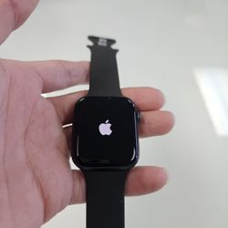Apple Watch SE 44MM Black Cellular (Unlocked)