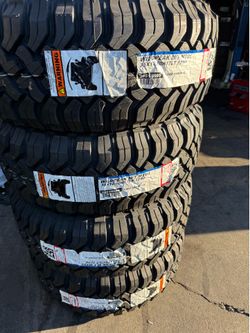 35x12.50r17 Falken tires nuevas con 70,000 millas de garantía las 4