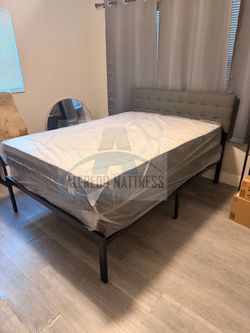 Queen mattress regular set with box spring ( 2pc brand new)