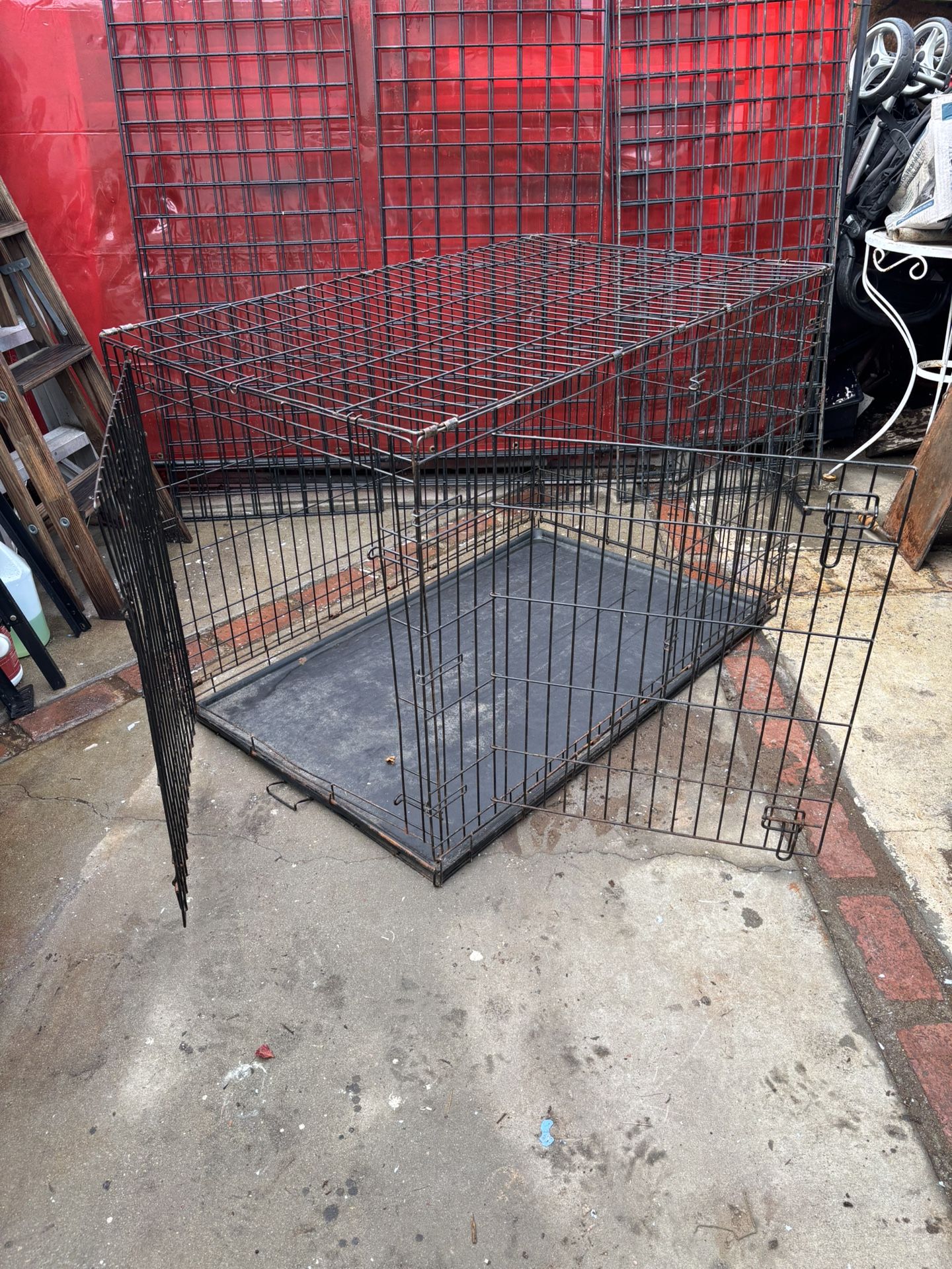 Large Wire Cage