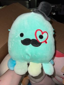 Squishmallow 8” Eiko - Valentine