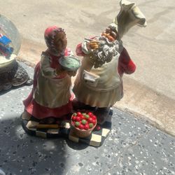 Santa Statue 