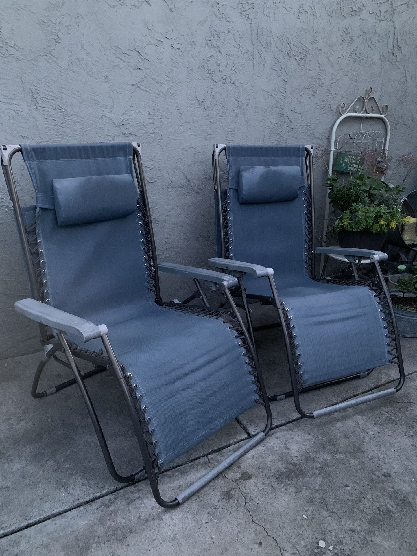 Zero Gravity Recliner Chairs 2
