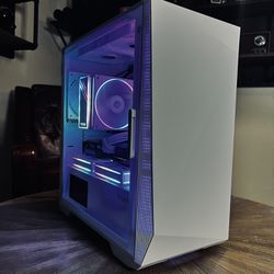 Clean White Gaming PC 