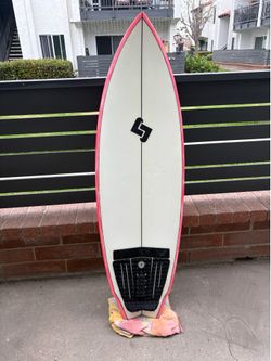 Pesce Surfboard “Slinger” model