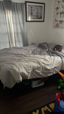 Queen size bed