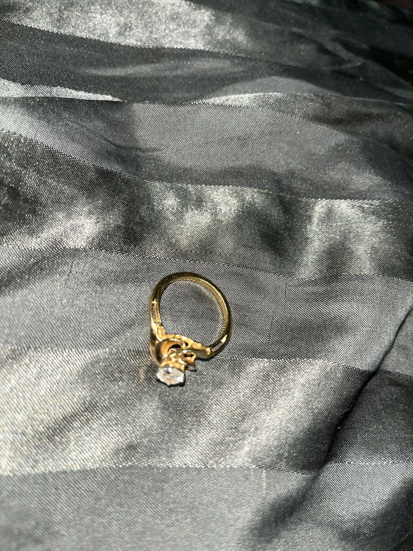 14 carat gold ring