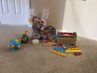 Toys melissa and doug.Busy Builders Book. Shaking Ball.Hero Car.Night Stand  Dinosaur.techno Gears