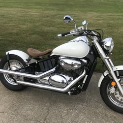 2005 Suzuki Intruder