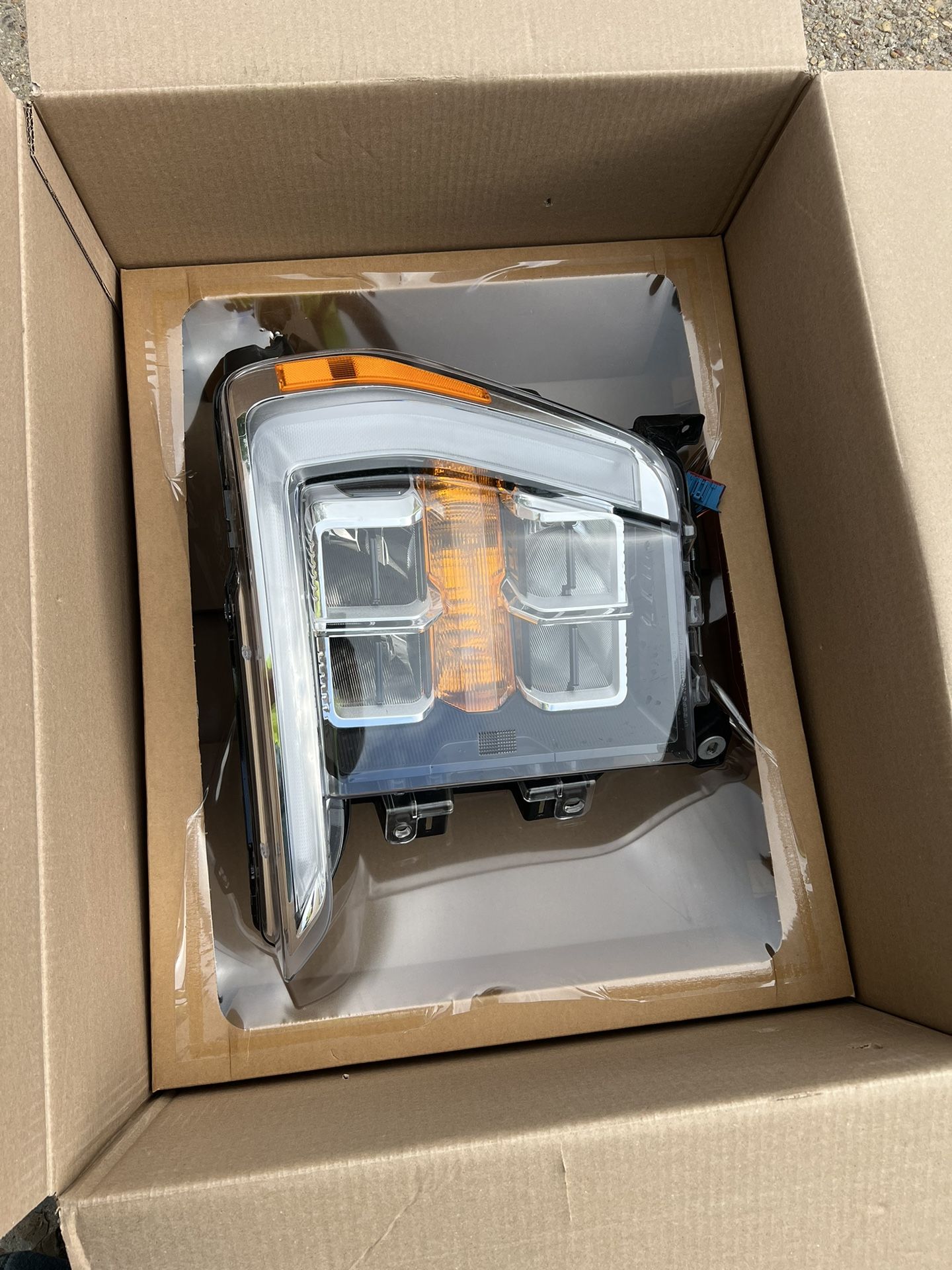 2023 F150 Driver Side Head Light