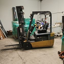 Forklift $1000 OBO
