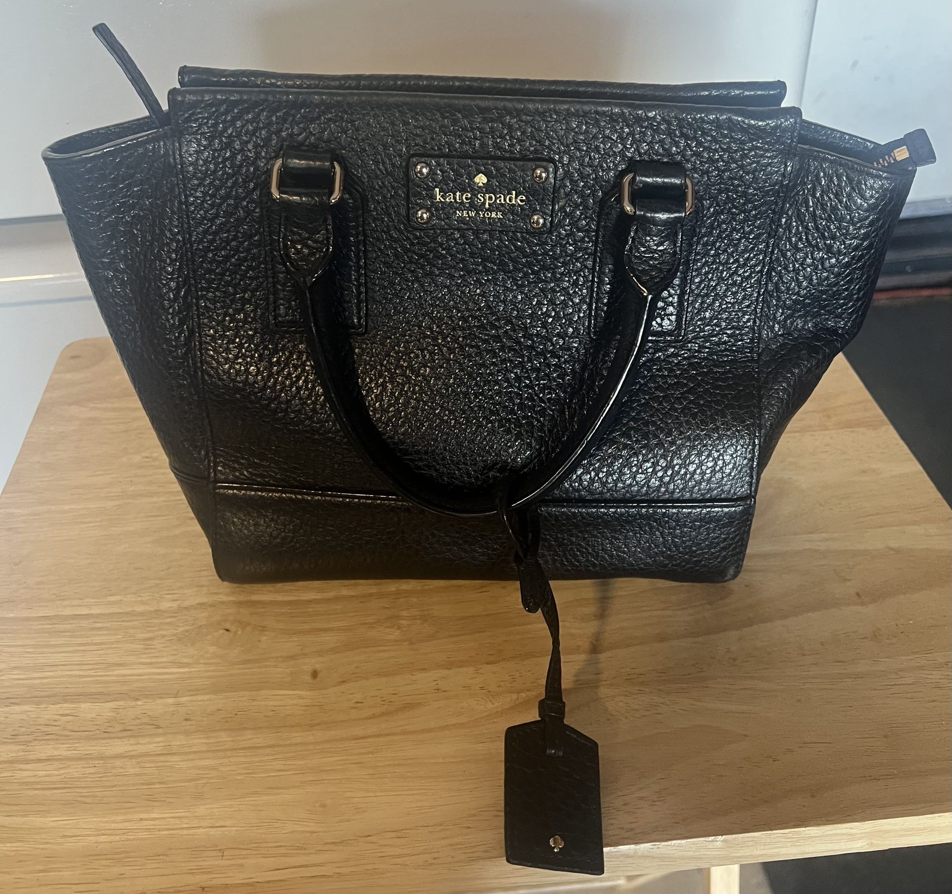 BEAUTIFUL KATE SPADE PURSE