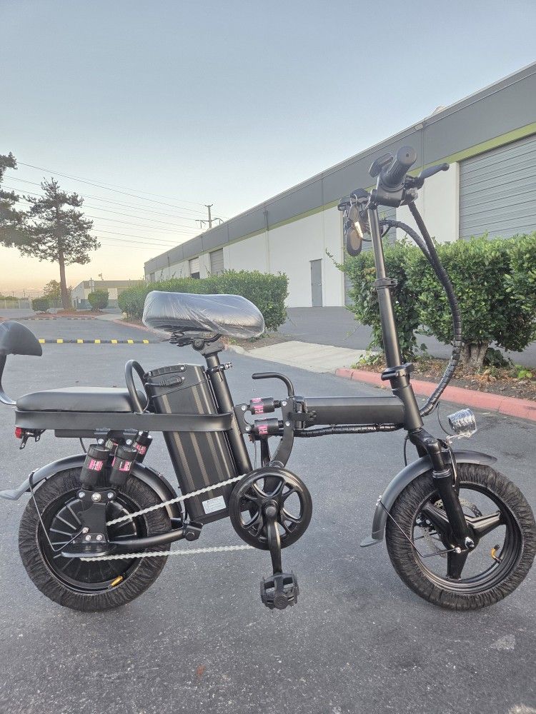 New 500W Folding Ebike 25mph 50miles,Anti-theft Alarm, Deliver Available