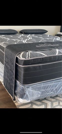BRAND NEW KING SIZE 14 INCH PILLOW TOP HYBRID MATTRESS/FAST DELIVERY