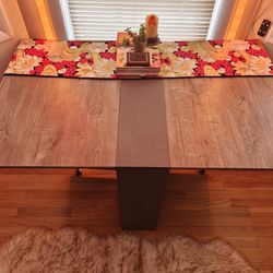 Space-Saving Folding Table (Excellent Condition, Fully Assembled).