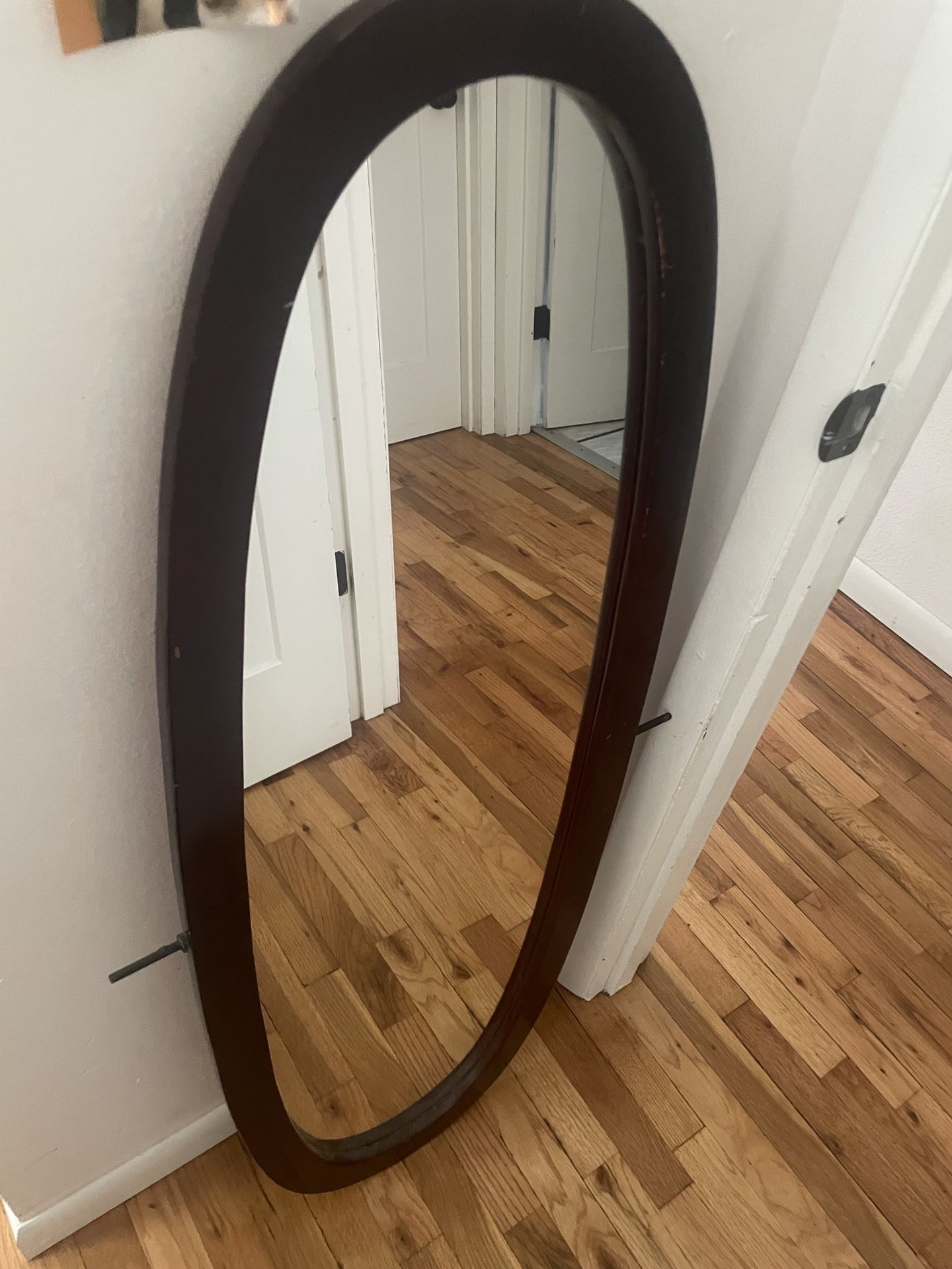 ROUND MIRROR